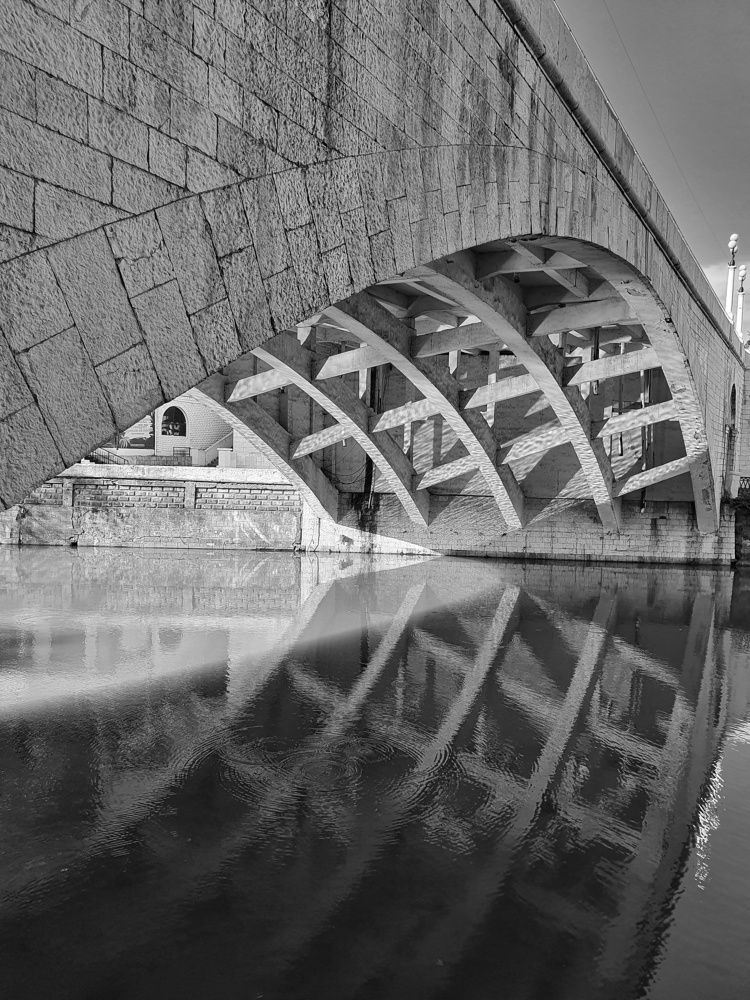 Мост через реку Сочи