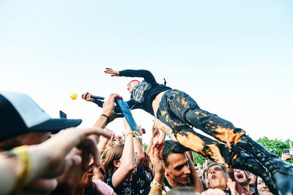 Концертная фотография с выступления группы Space of Variations , Atlas Weekend, Киев