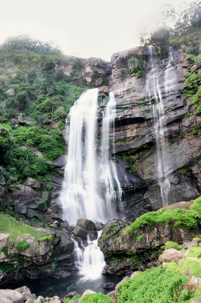 Photograph by Darmarathna Neranjan