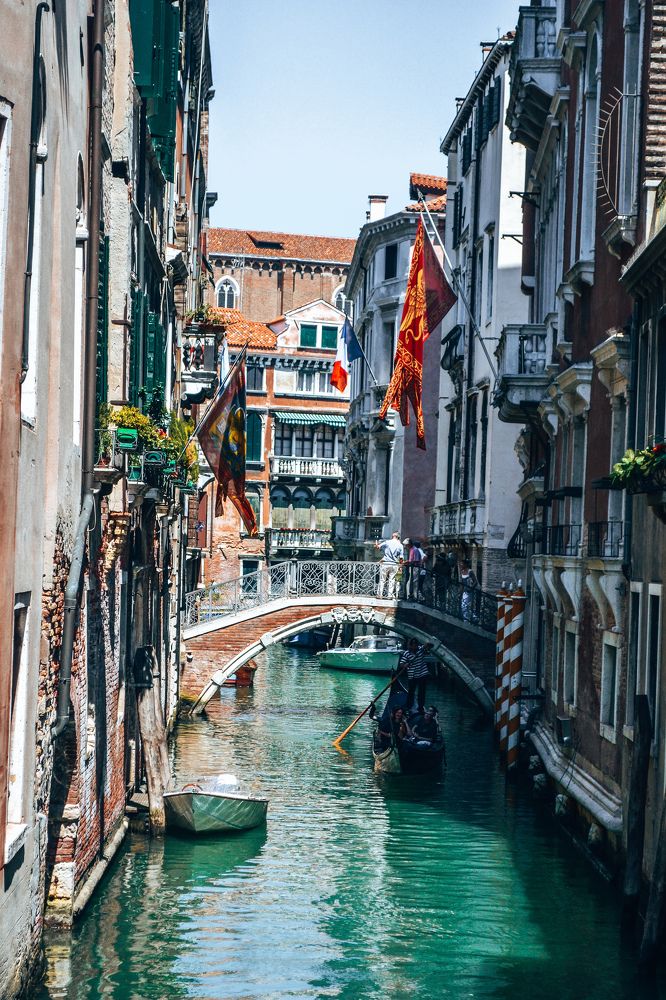 Соединяя берега