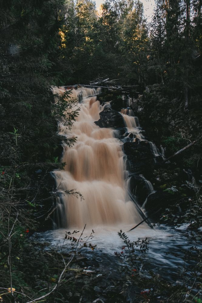 Водопад Белые мосты, Карелия