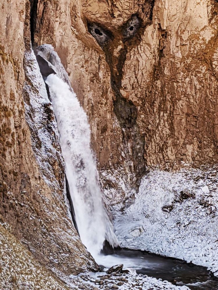 КЫЗЫЛ-СУ - КРАСНАЯ ВОДА. КАБАРДИНО-БАЛКАРИЯ, УРОЧИЩЕ ДЖИЛЫ-СУ.