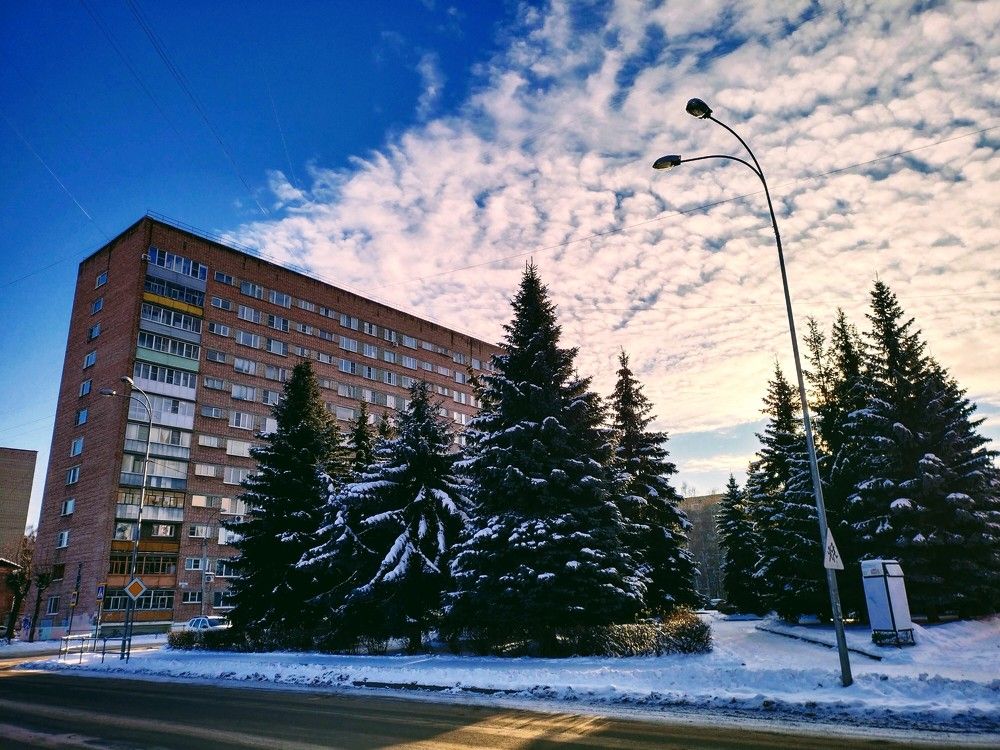 Жилой дом возле ОКЦ.