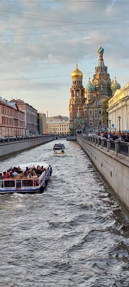 Храм Сапаса-на-Крови Санкт-Петербург