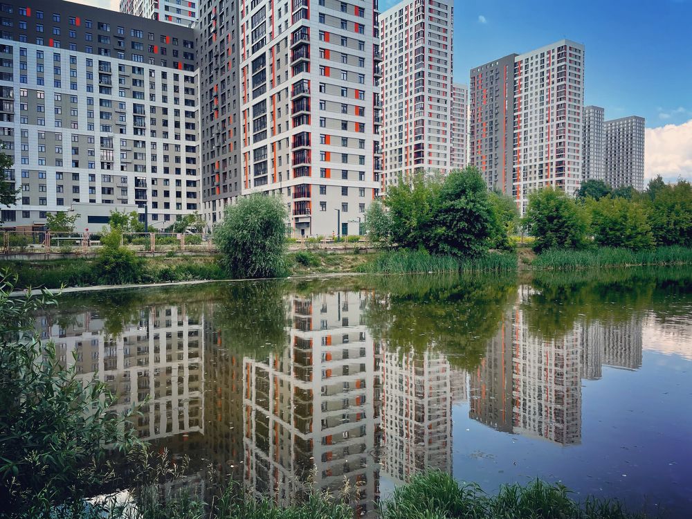 Отражения. Котельники, июль 2021 г.