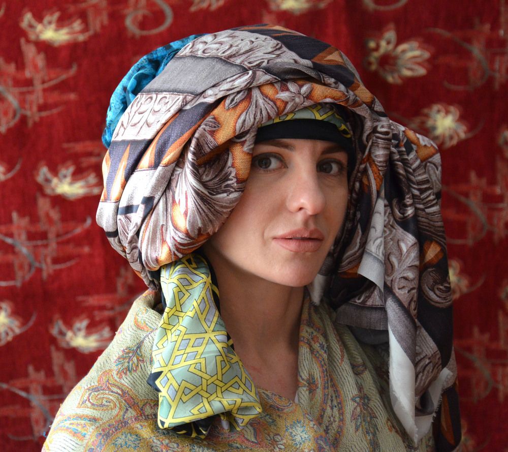 Девушка в тюрбане