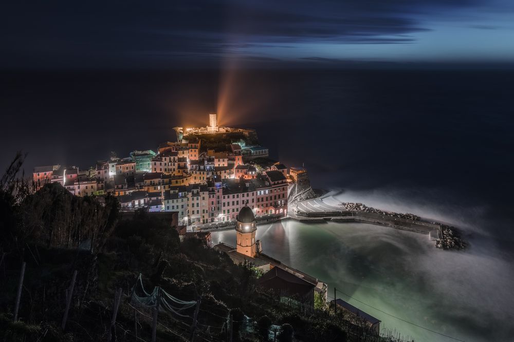 Night view from above on Vernazza