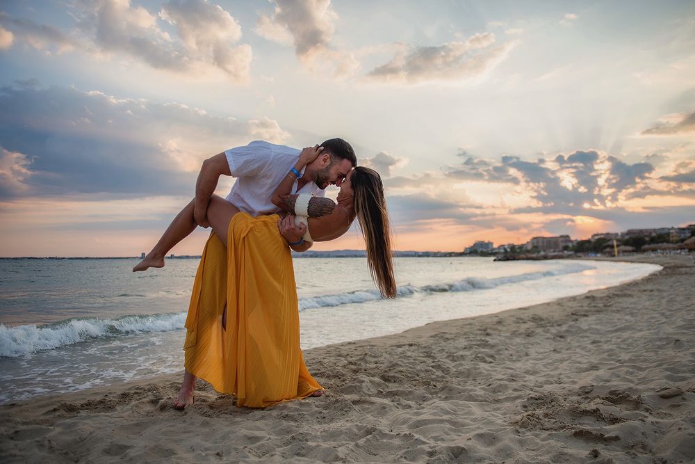 Бъди до мен