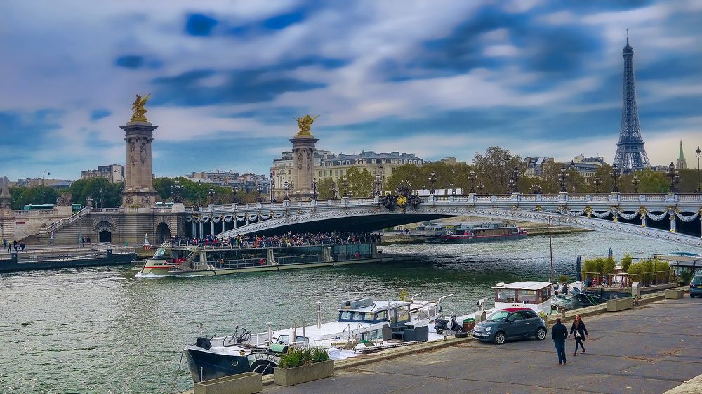 Paris deigned again