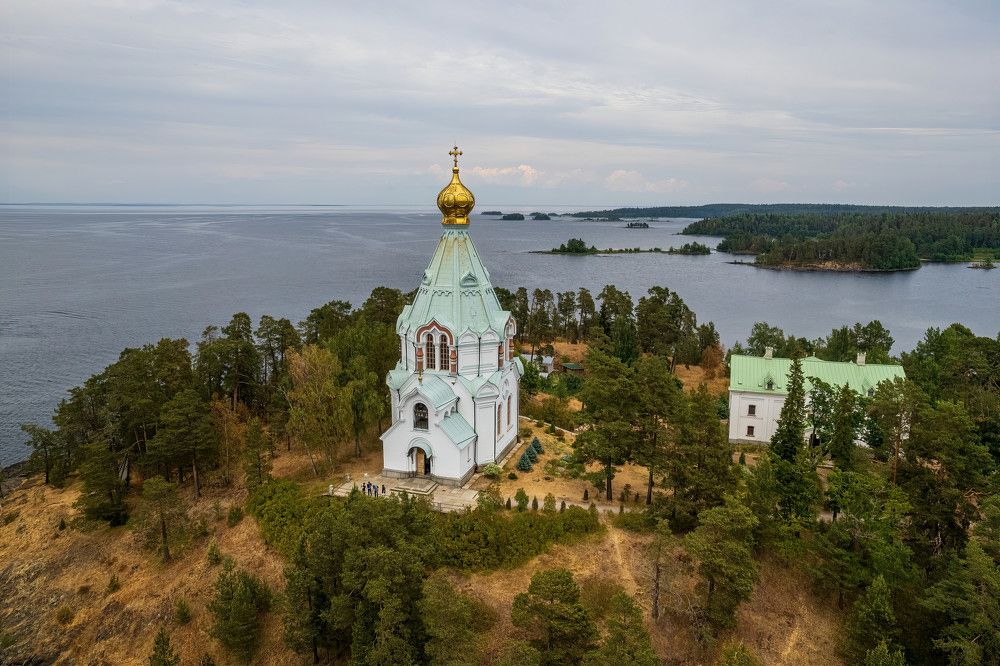 Photograph by Pavel Kozionov