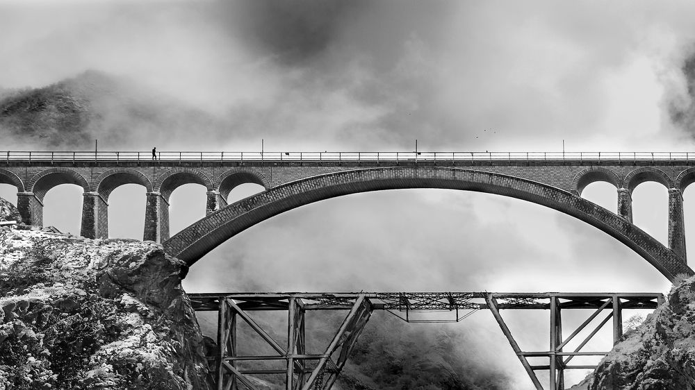 Photograph by  Poorya Rafiezade