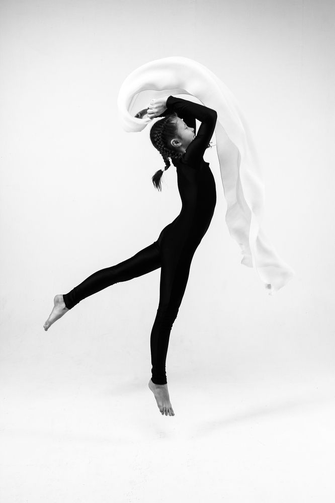 Юная гимнастка