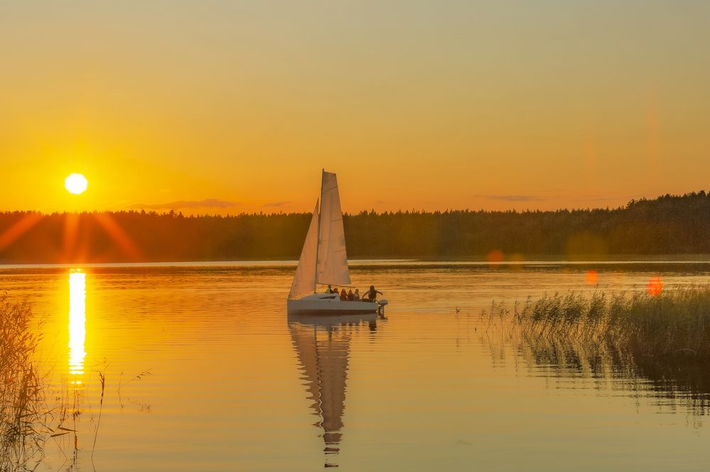 Под парусом...