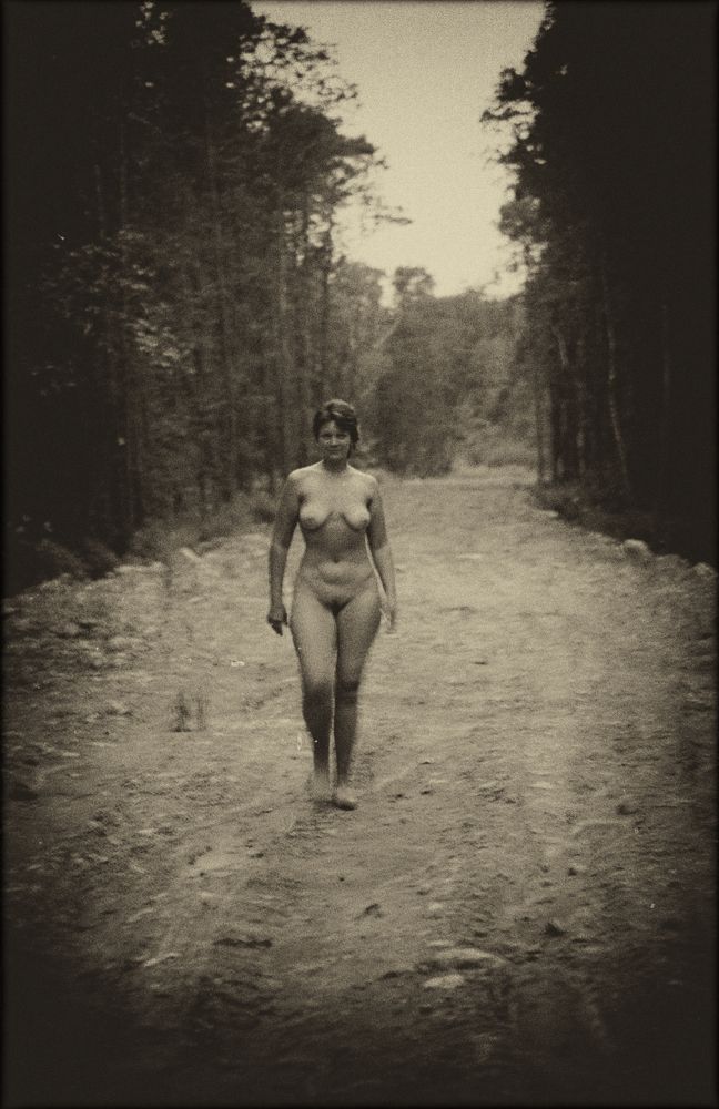 Там на неведомых дорожках