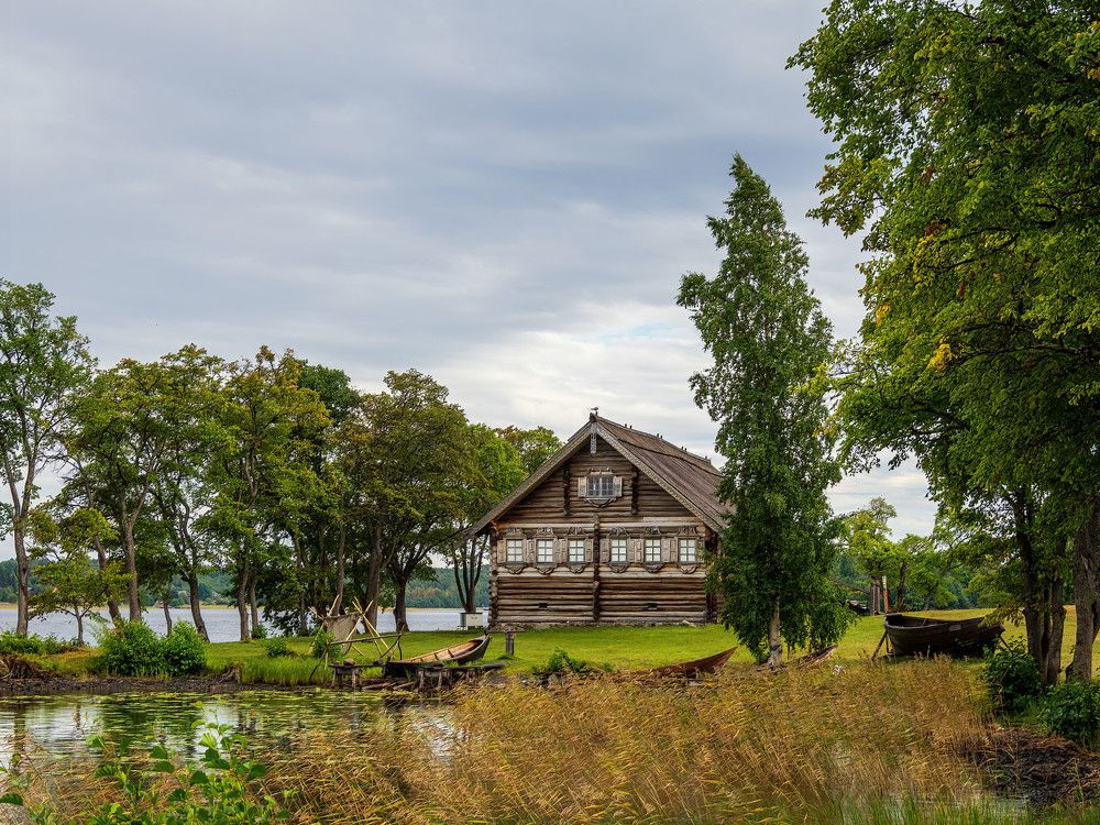 Photograph by Pavel Kozionov