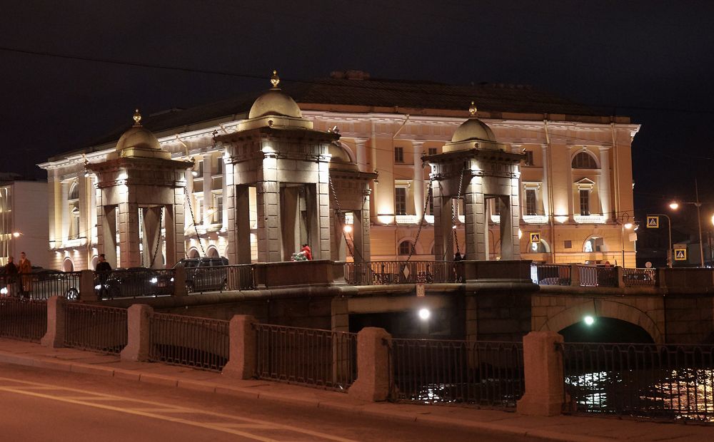 Ломоносовский мост в Санкт-Петербурге