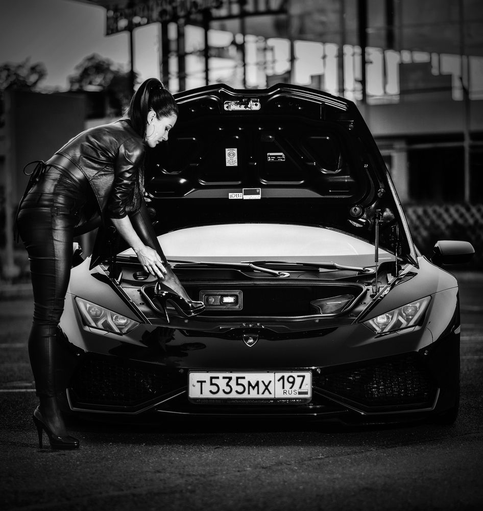 Daniela and Lamborghini Huracan 2 BW