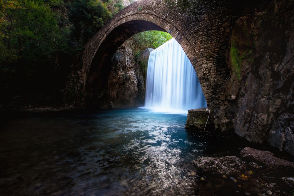 Photograph by Nikos Leonov