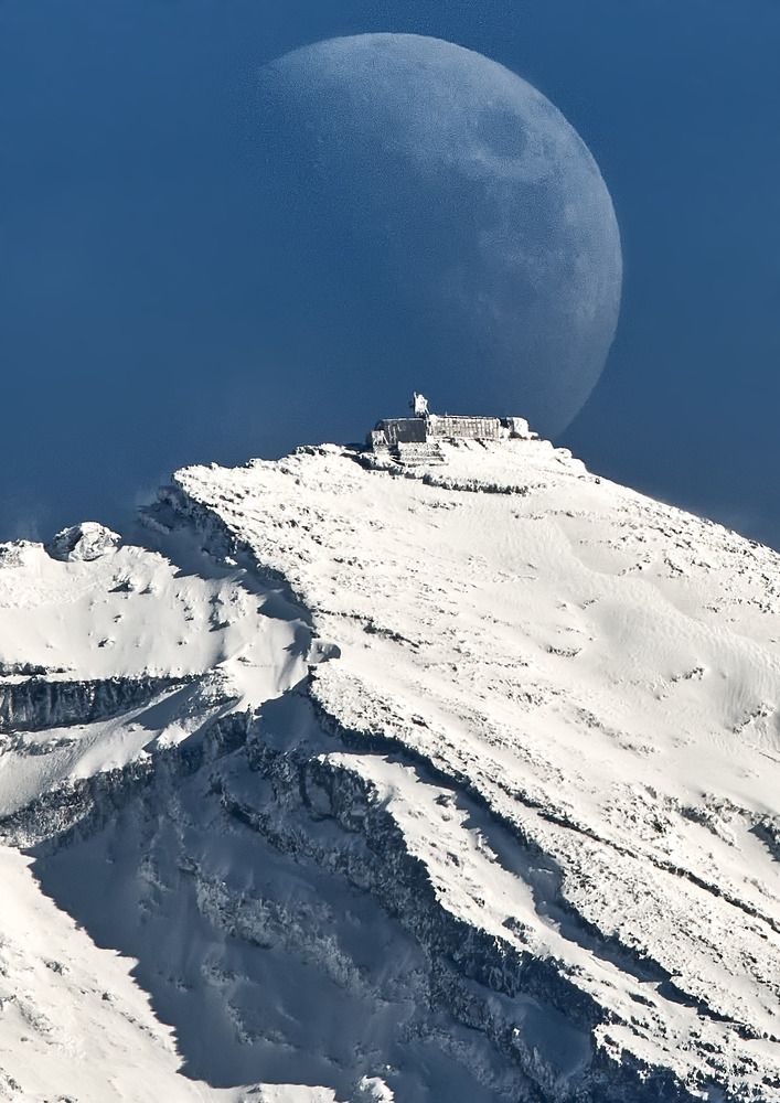 Photograph by Lương Quyền