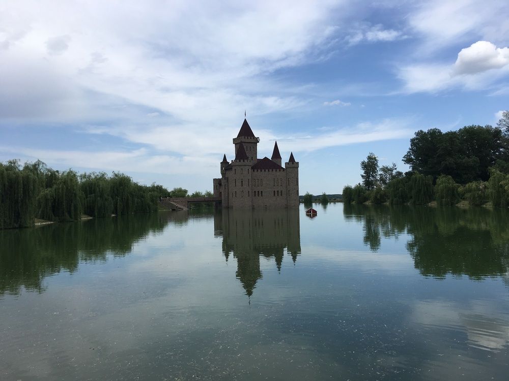 Замок Шато-Эркен (Кабардино-Балкария)