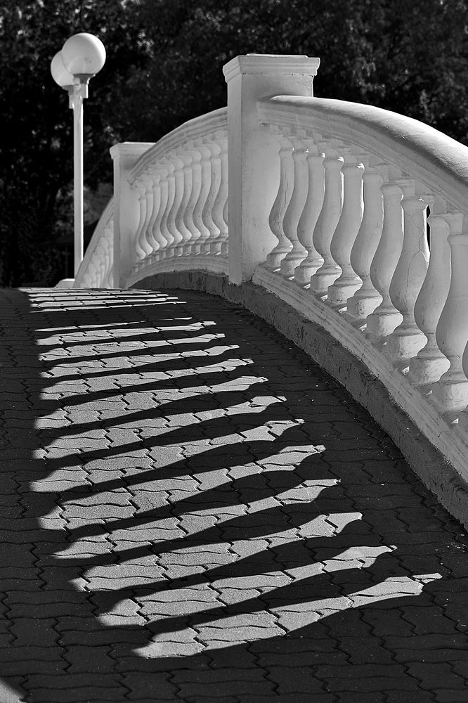 Горбатый мостик