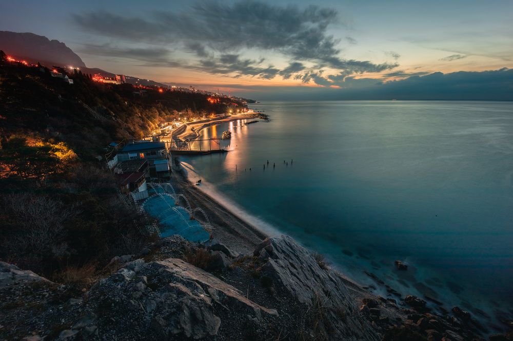 Пляж у скалы Дива