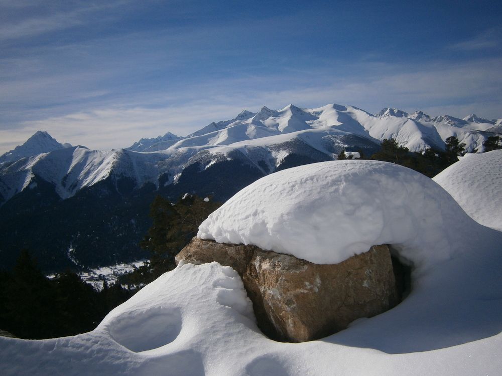 Заснеженные вершины Архыза.