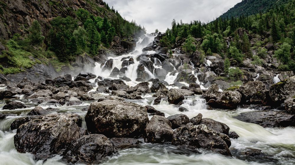 Photograph by Vladimir Schelkunov