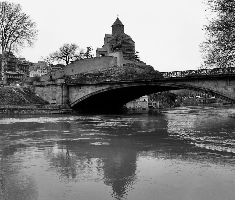 Metekhe bridge