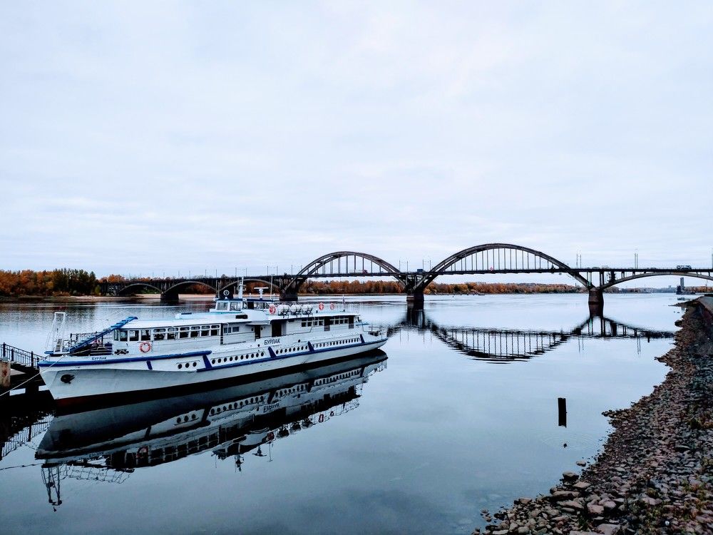 Причал у моста