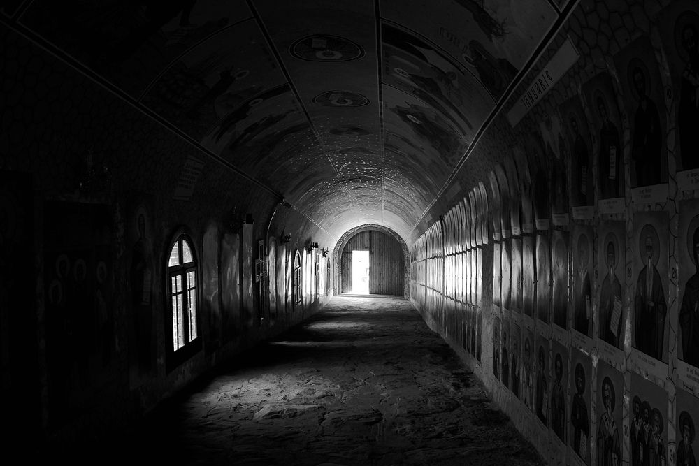 Photograph by Liliana Szacsko