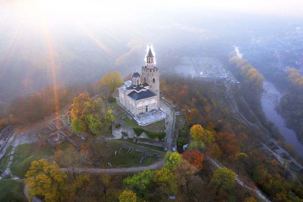 The first rays of the sun over the Patriarchate