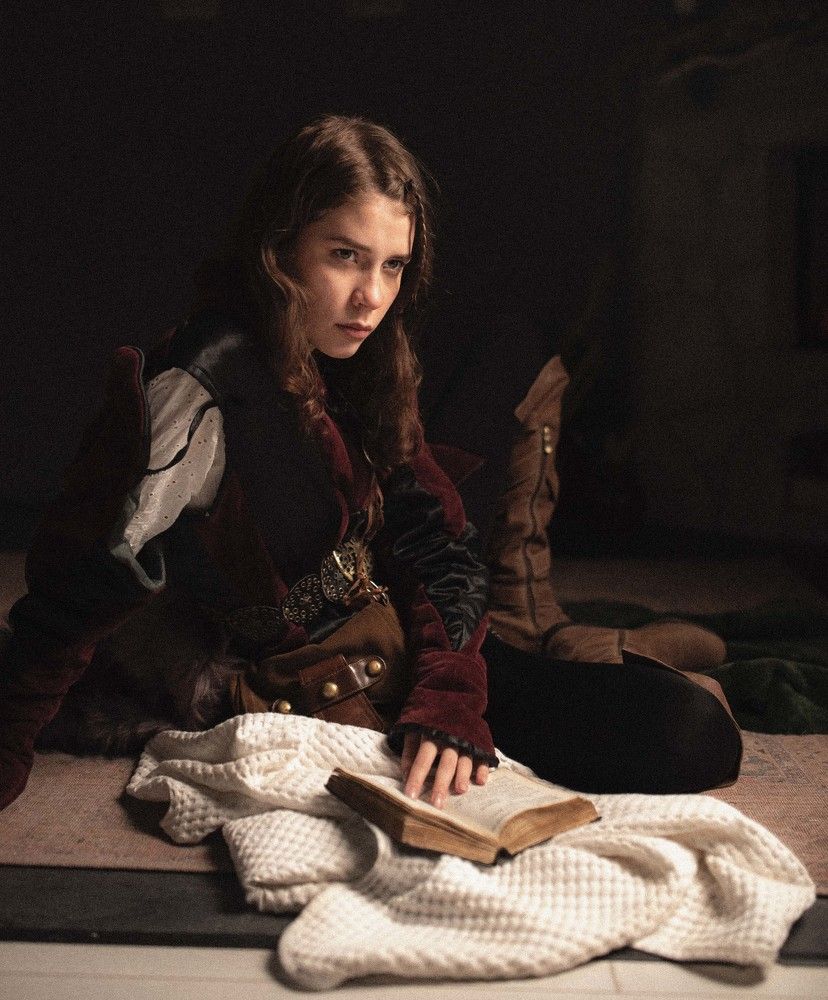 Где правда, а где ложь из книги, право, не поймешь..