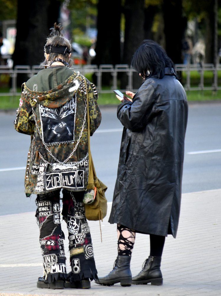 Подростки / Teenagers