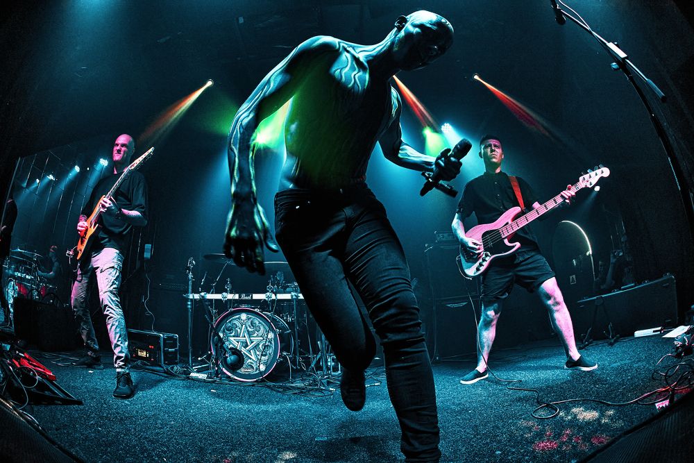 Концертная фотография с выступления группы Velikhan , Volume Club, Киев