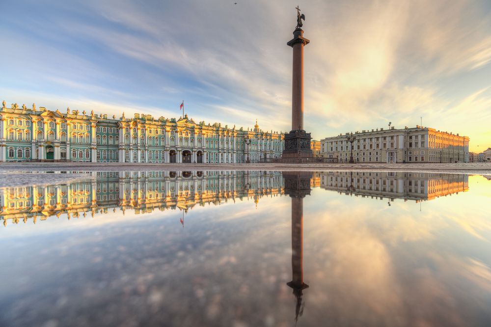 Дворцовая площадь...