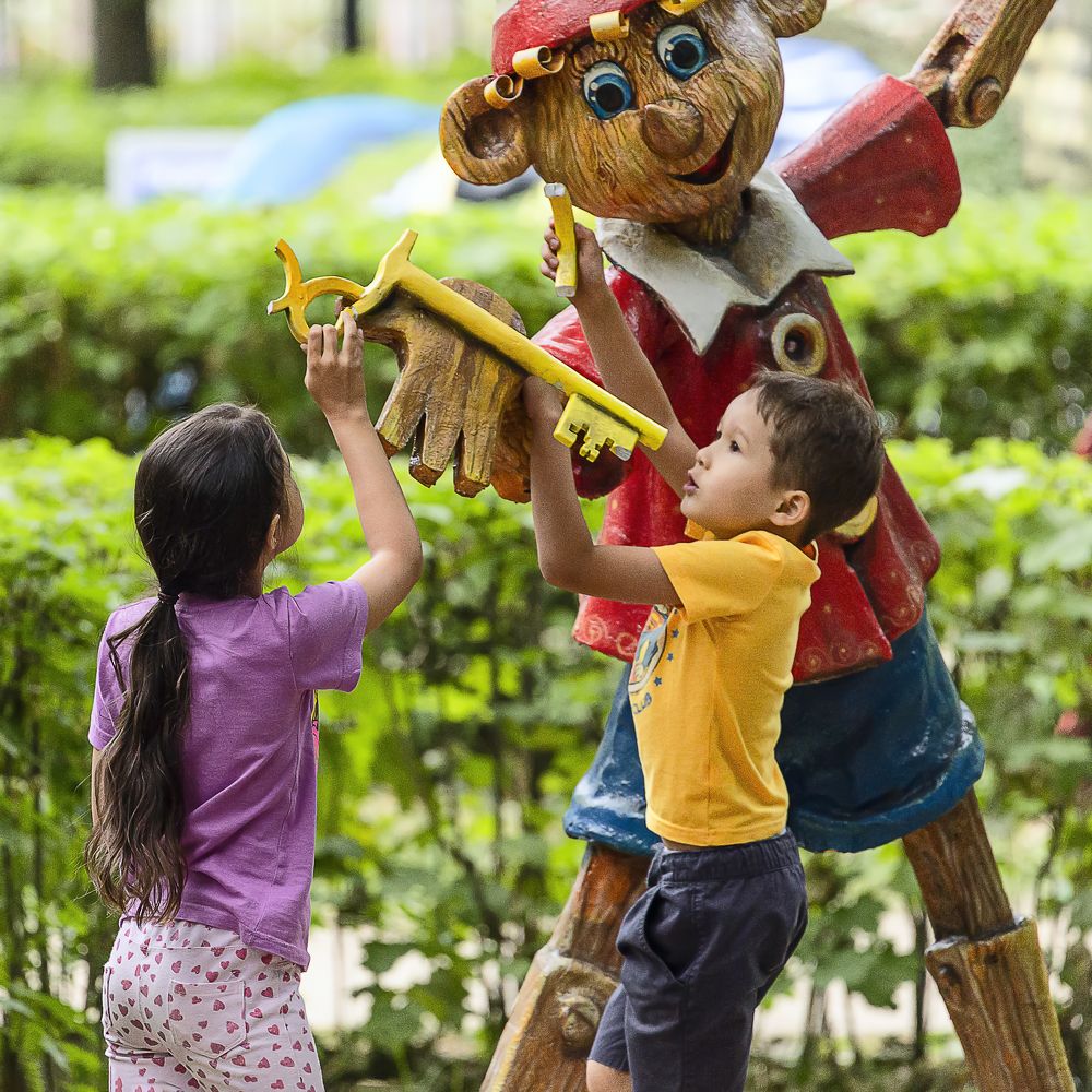 Pinocchio's golden key ( Ключик Буратино)