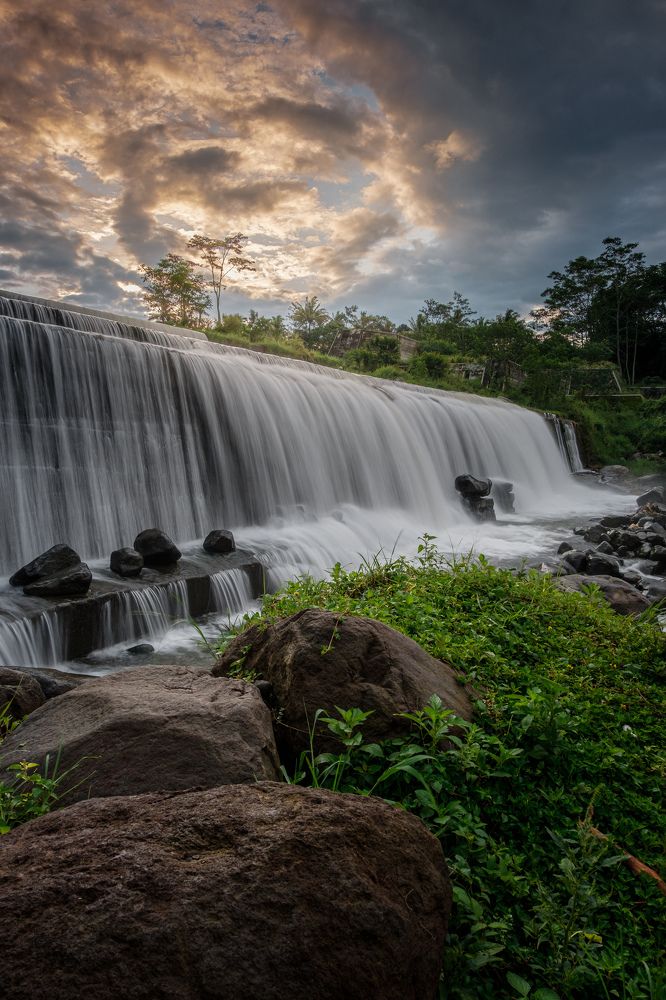 Photograph by Ion Hazardas