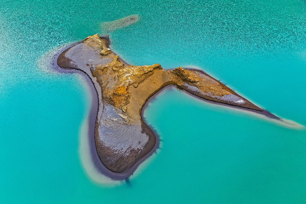 Драгоценный остров / Precious Island