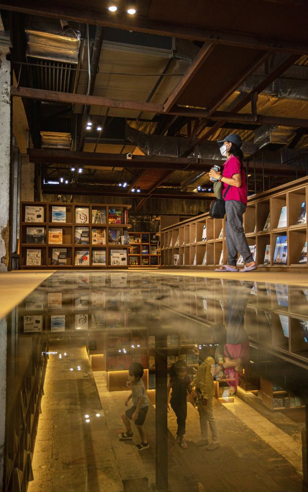 Photograph by AIEW CHEE MING