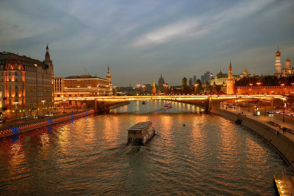 Вечерняя Москва