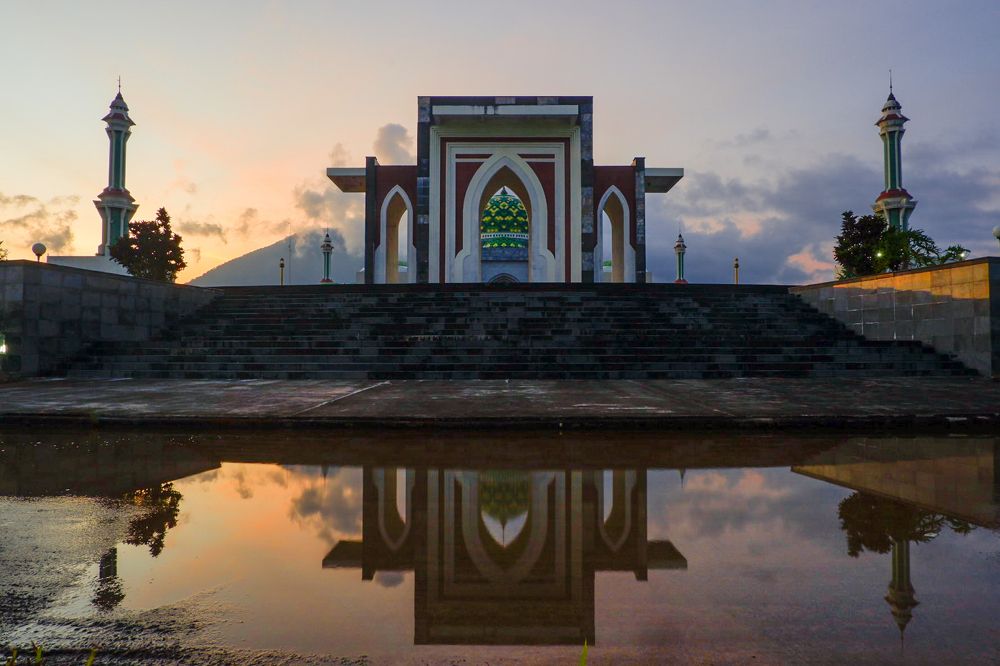 Gerbang masjid