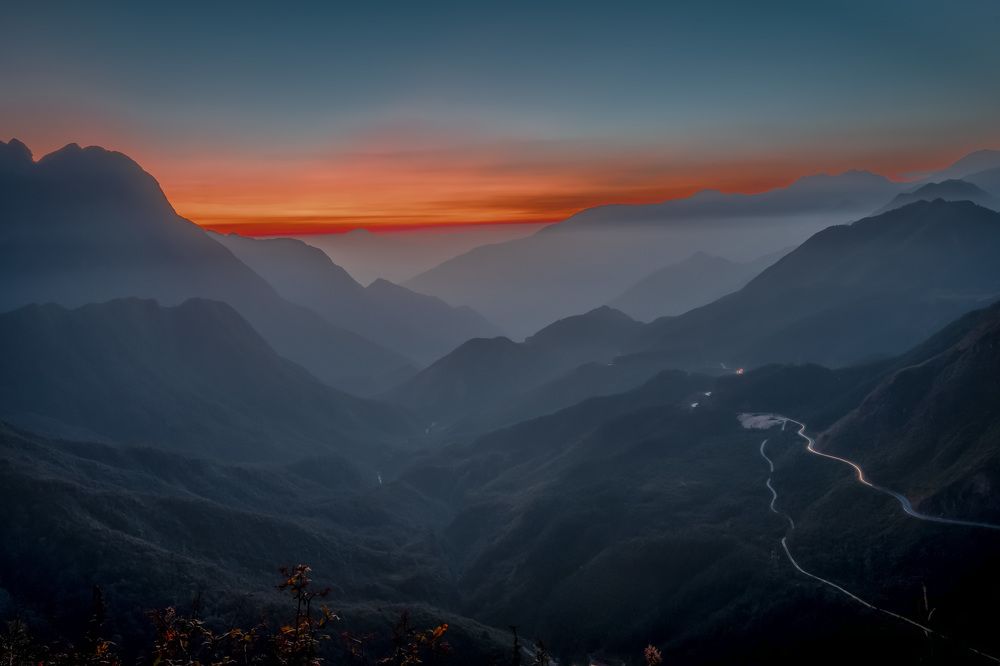 Sunset on O Quy Ho pass