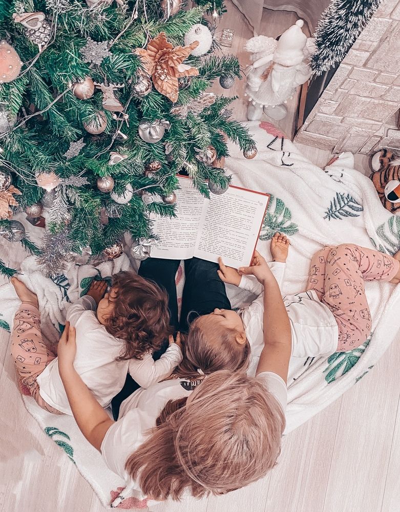 Волшебные сказки под елочкой