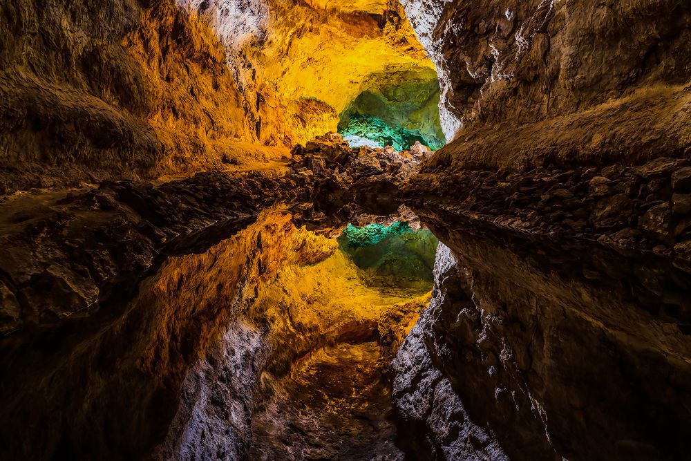 Зелёная пещера