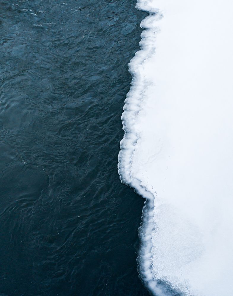 Контраст двух миров