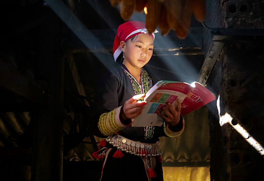 Read books diligently