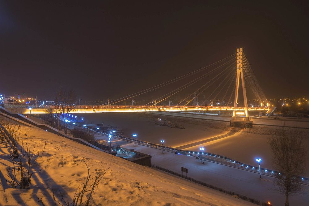 Мост Влюблённых в Тюмени.