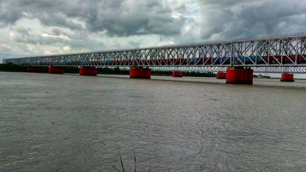 The railway bridge over Rupnarayan