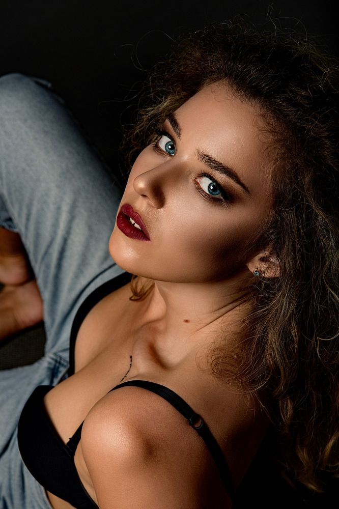 Photograph by Artyom Barkudr